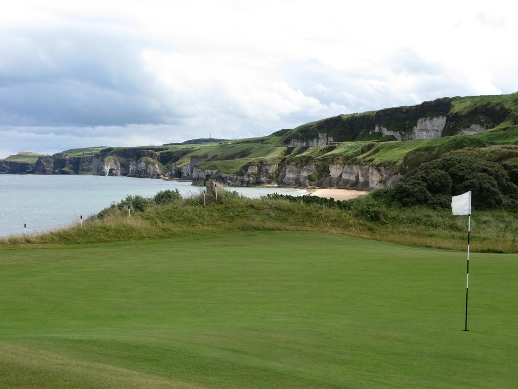 Atlantic View B&B Portrush Exterior photo